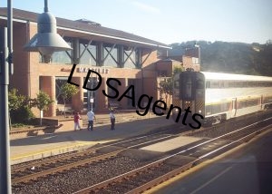 1280px-Amtrak_California_San_Joaquin_train_at_Martinez_station,_May_19,_2012
