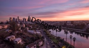 Echo_Park_Lake_with_Downtown_Los_Angeles_Skyline